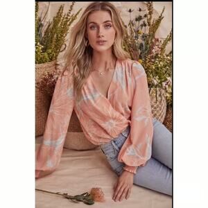 NWT ASTR The Label Dixie Floral Sketch Bodysuit Size S Peach